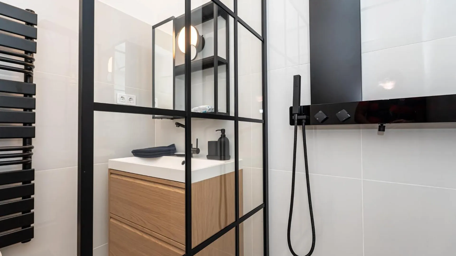 Appartement Gozsdu Court Le Chat Noir Budapest Hongrie
