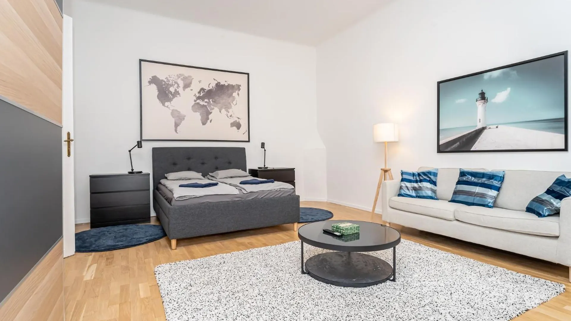 Gozsdu Court Le Chat Noir Budapest