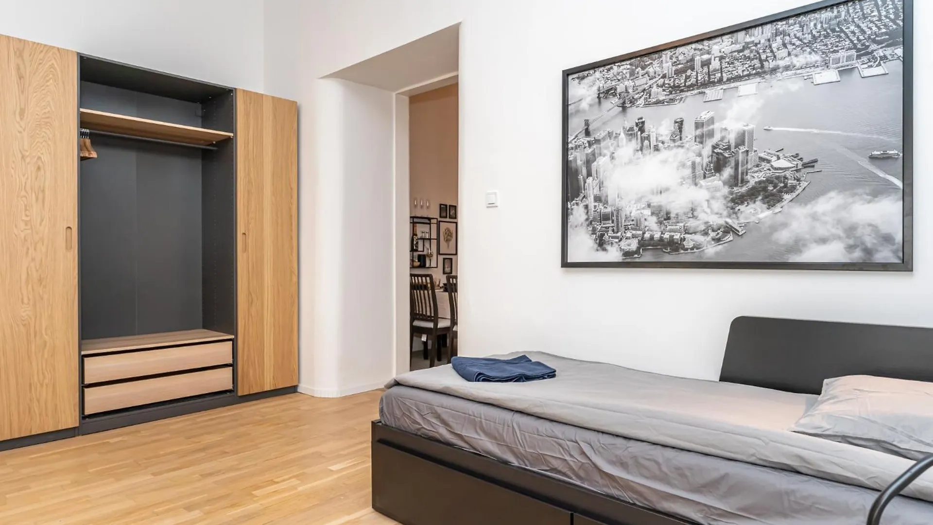 Gozsdu Court Le Chat Noir Budapest Apartment